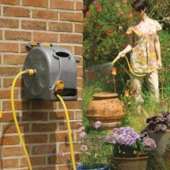 Hozelock - Compact Reel 2-in-1 -Furniture Nature Shop hz compact reel web2