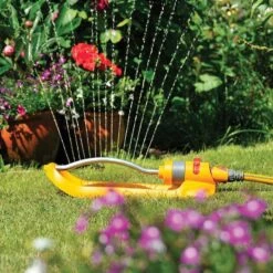 Hozelock - Rectangular Area Garden Sprinkler - 260m² -Furniture Nature Shop hz rect sprinkler 260m web2
